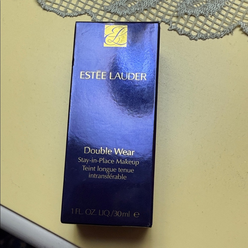 Estee Lauder Double Wear Stay-in-Place Makeup - Blue and Gold Box Brand New